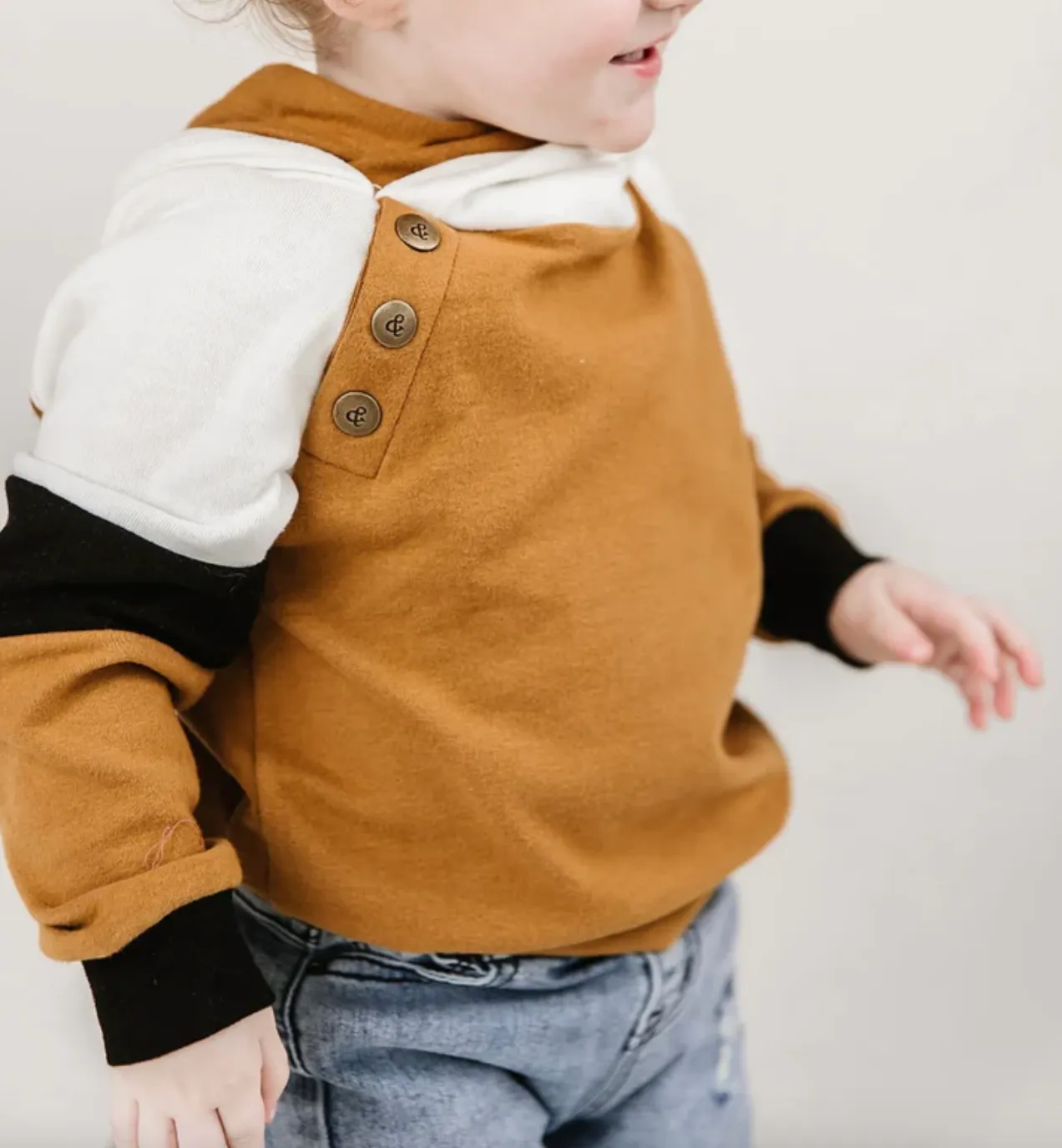 Ampersand Ave - Rustic Children's Double Hood(TM) in Camel