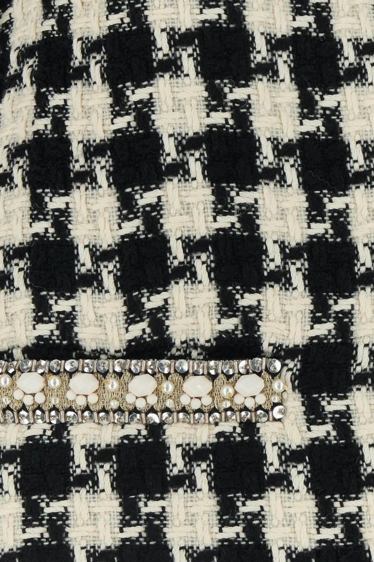 Embroidered tweed blazer