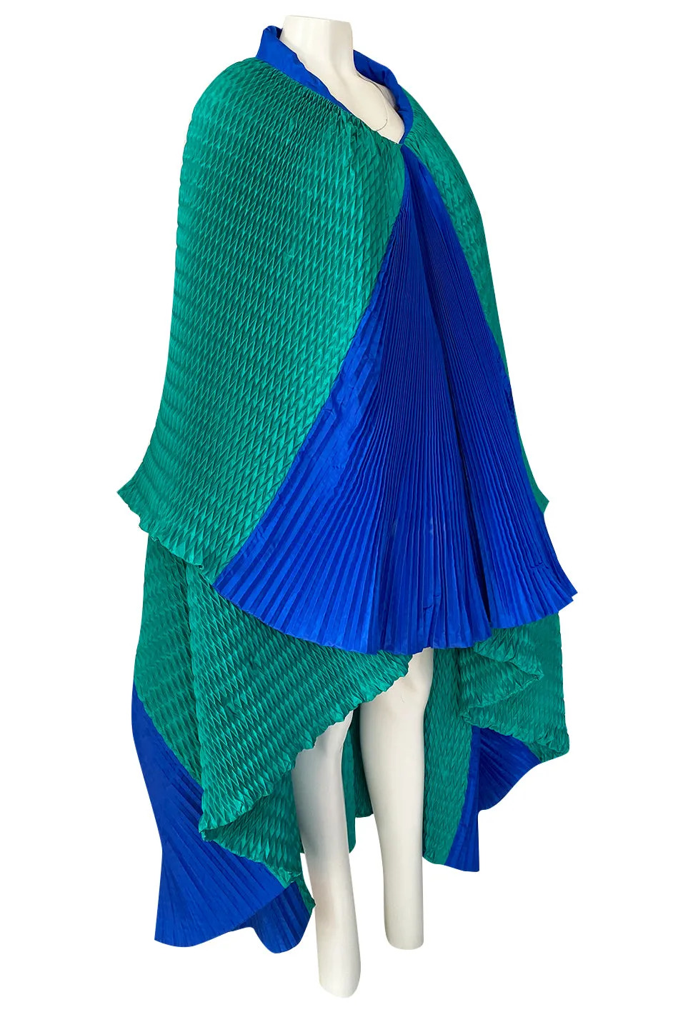 Rare 1980s Isabel Canovas Huge Pleated Green & Blue Silk Shawl Cape