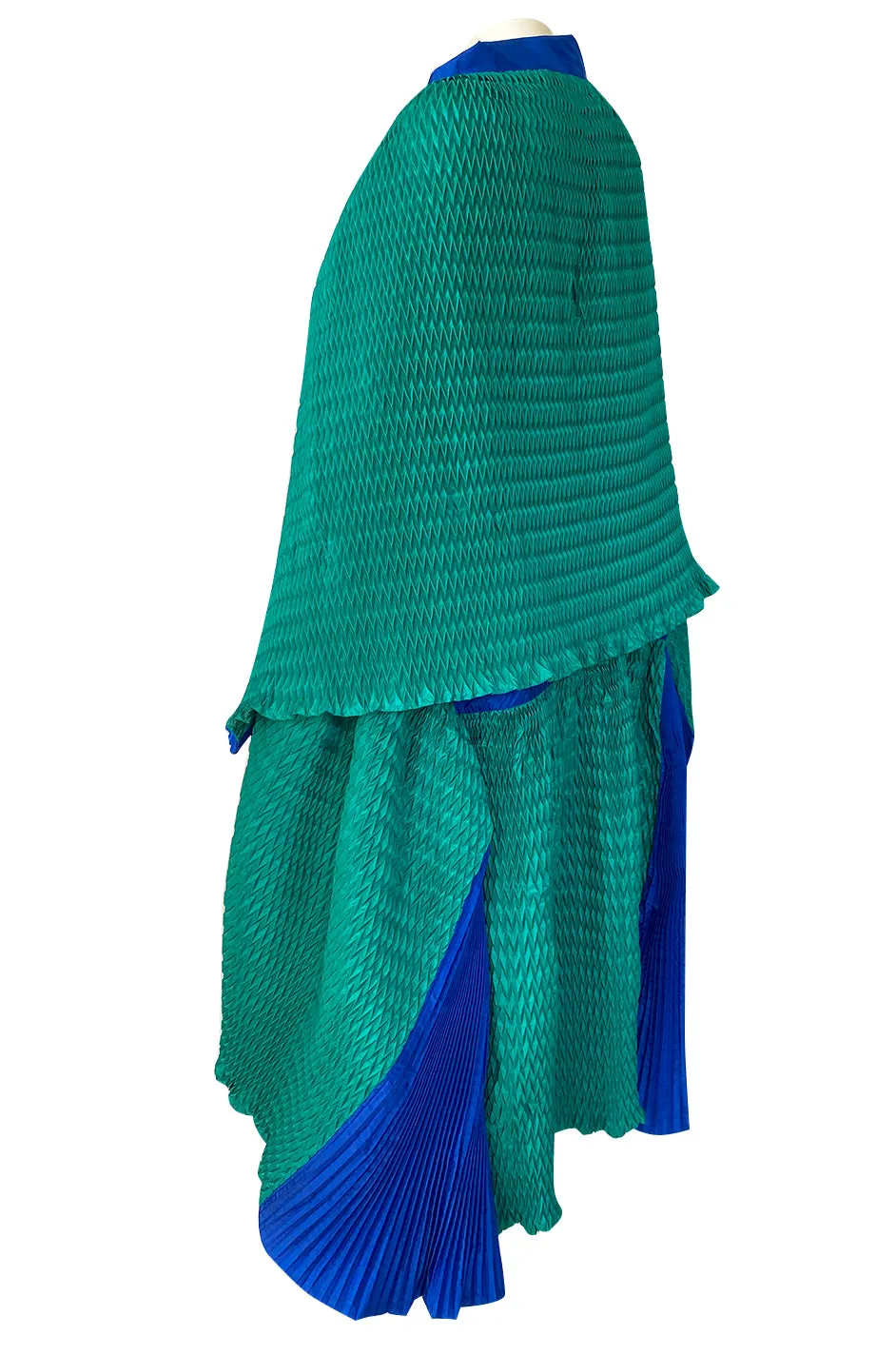Rare 1980s Isabel Canovas Huge Pleated Green & Blue Silk Shawl Cape