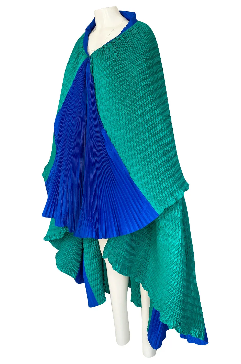 Rare 1980s Isabel Canovas Huge Pleated Green & Blue Silk Shawl Cape