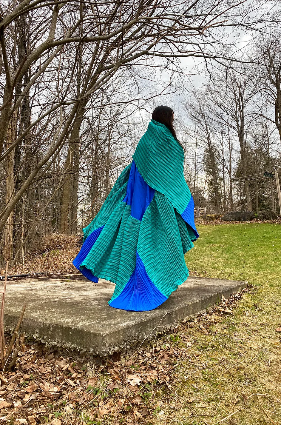Rare 1980s Isabel Canovas Huge Pleated Green & Blue Silk Shawl Cape