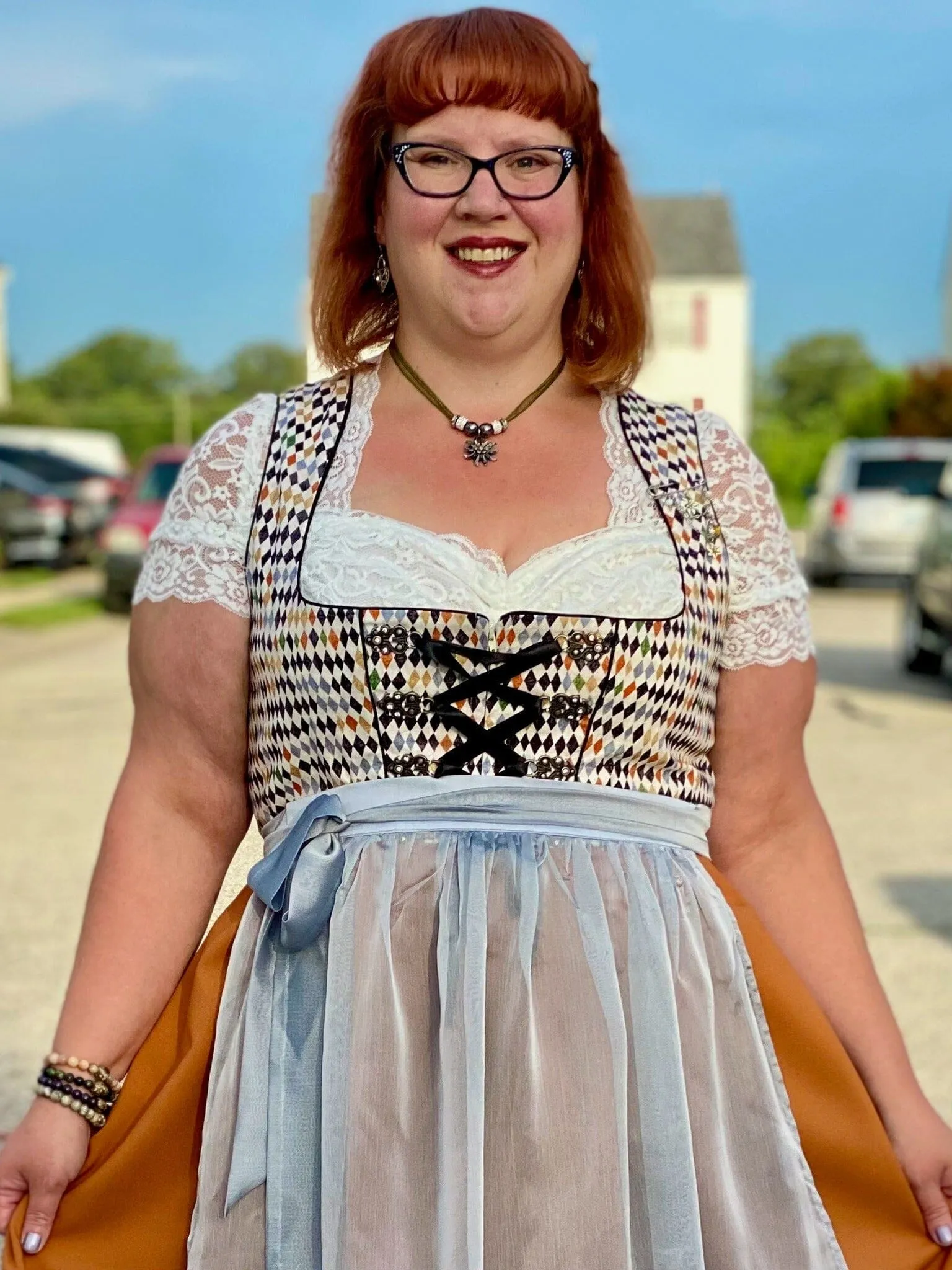Scallop Neckline Lace Sweetheart Dirndl Blouse