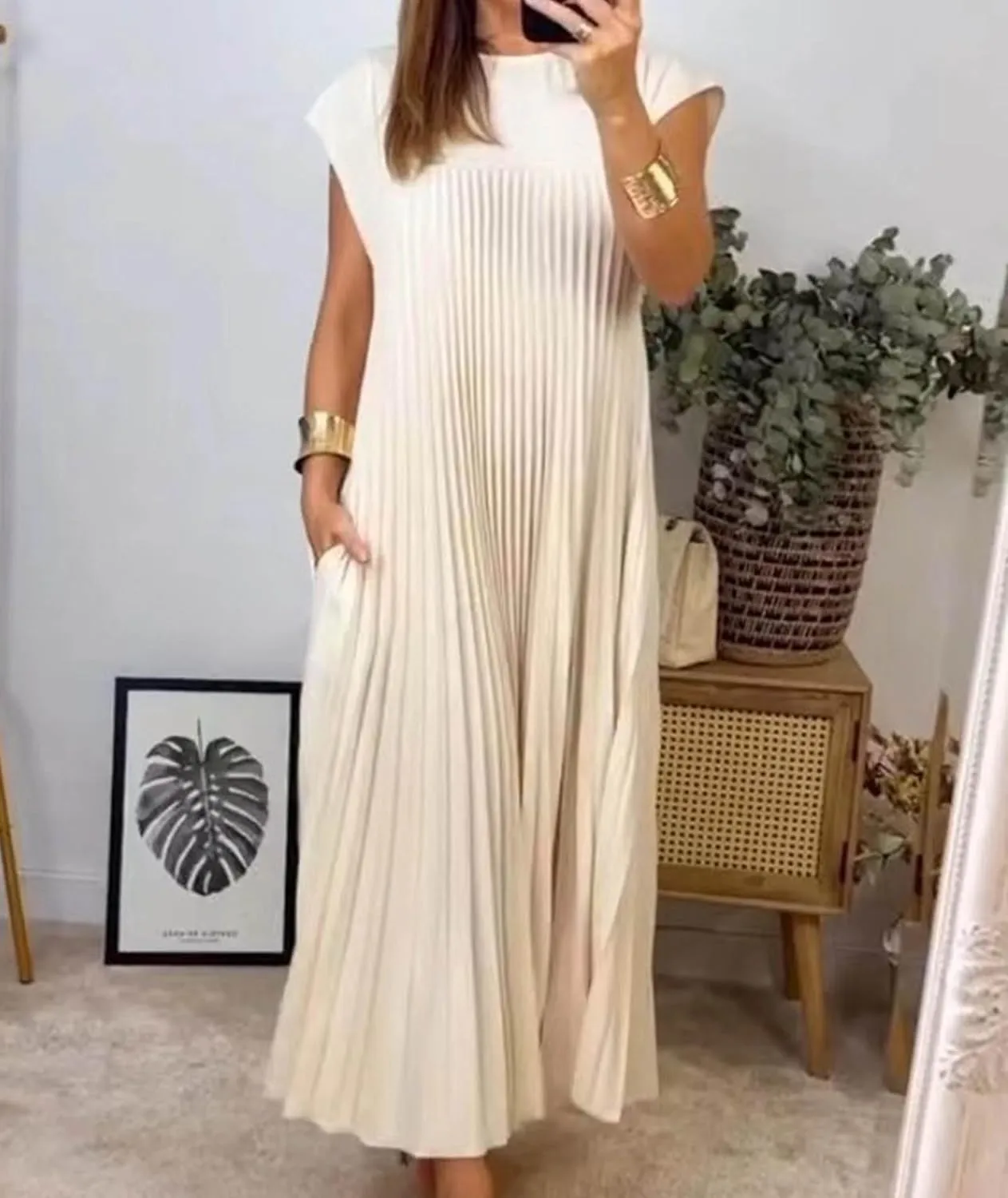 SEMATOMALA Women's Pleated Short Sleeve Maxi Dress Crewneck Loose Fit Flowy Swing Long Dress with Pockets