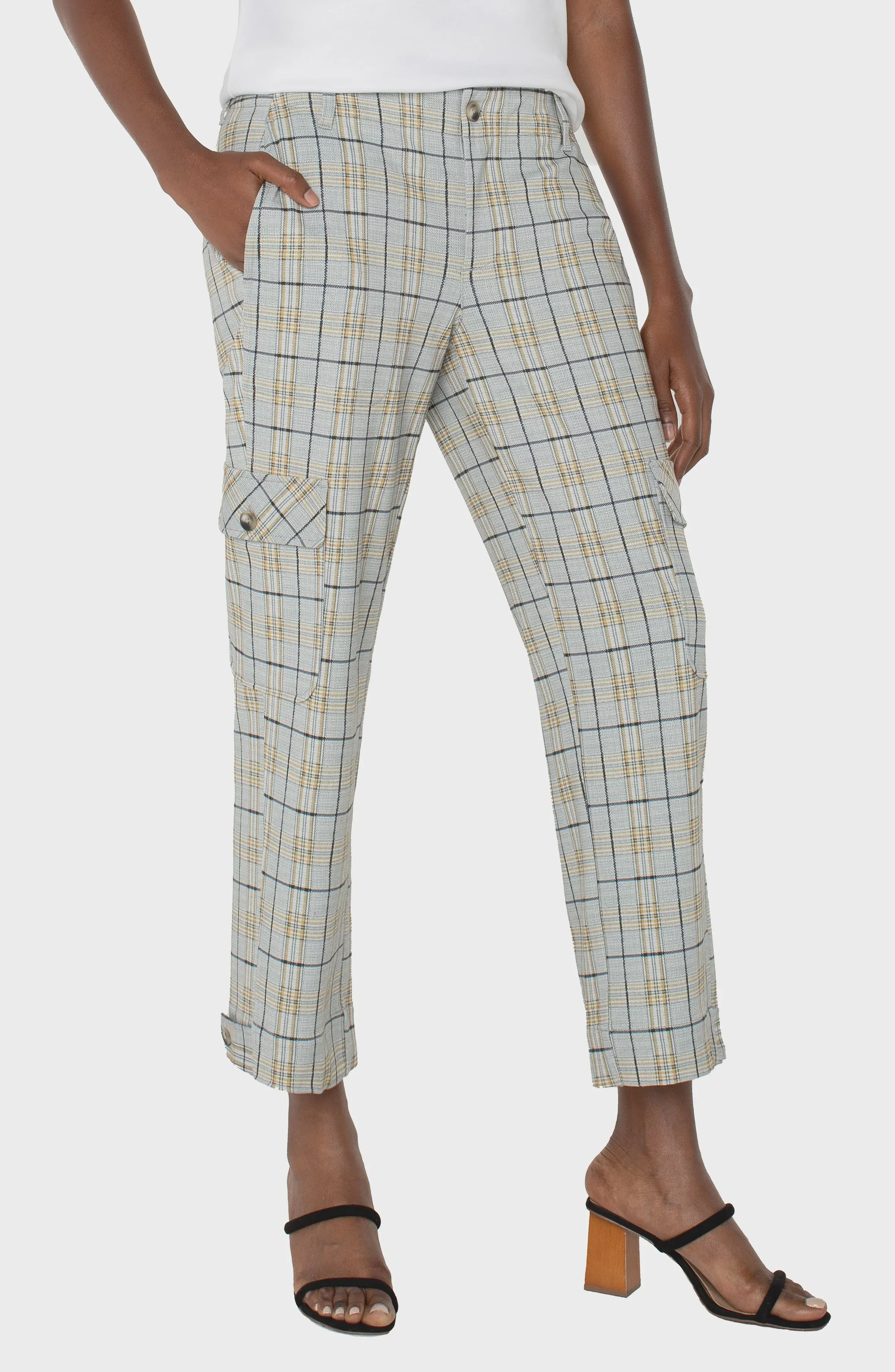 Utility Crop W/Tab Hem & Cargo Pockets